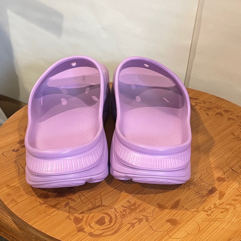 Hoka Men's Purple recovery slides men's size 10. - Picture 4 of 8
